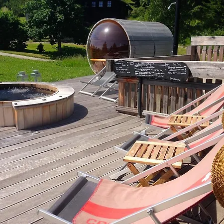 Les Trois Ours Wellness Bed & Breakfast *