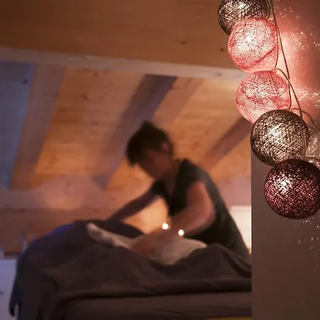 Les Trois Ours Wellness Bed & Breakfast