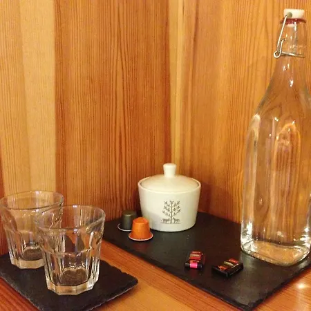 Les Trois Ours Wellness Bed & Breakfast * 그리옹