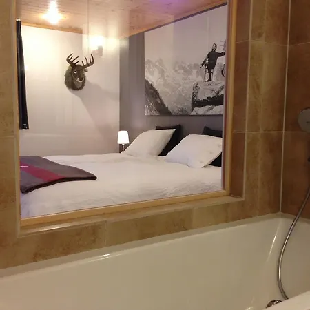 Les Trois Ours Wellness Bed & Breakfast * 그리옹