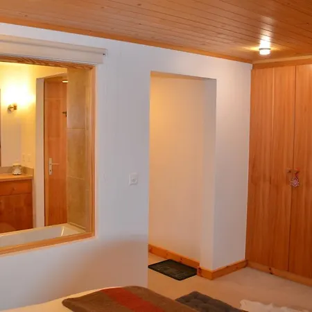 Les Trois Ours Wellness Bed and Breakfast Gryon