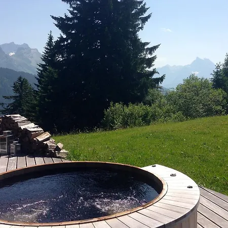 Les Trois Ours Wellness Panzió *