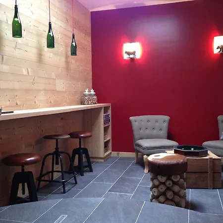 Les Trois Ours Wellness Panzió *